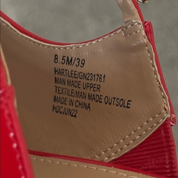 NWOT BCBGeneration Hartlee Rhinestone Red Patent Leather Mule Heel 8.5 - Picture 5 of 6